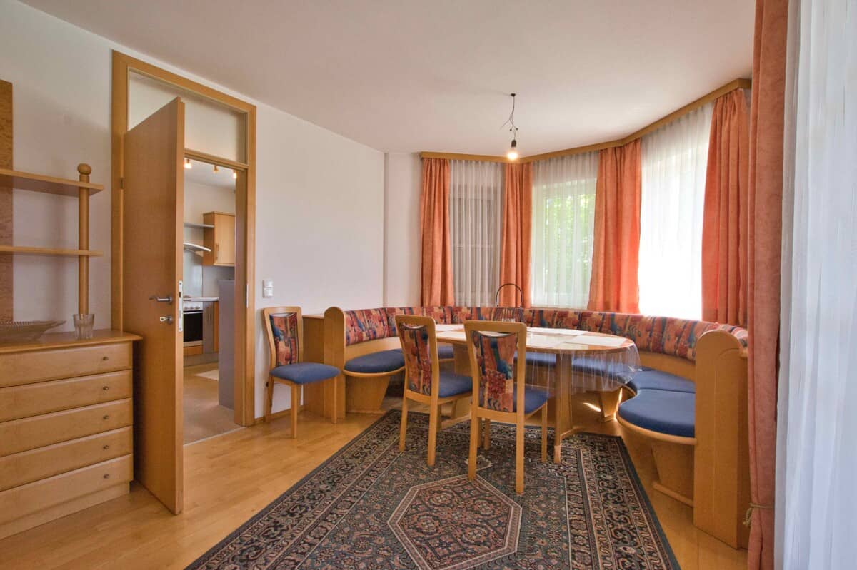 Einfamilienhaus mit Pool und Fernsicht