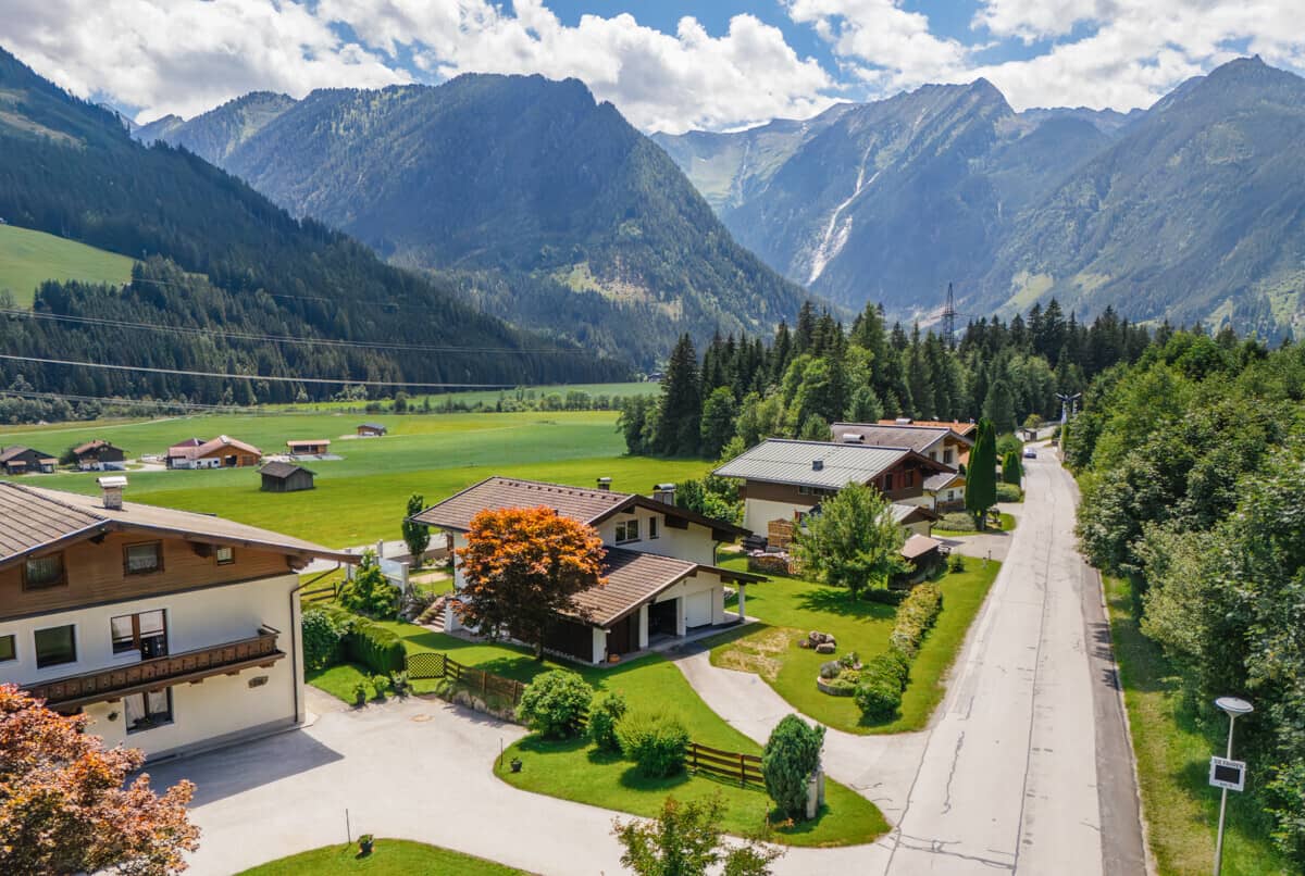 Einfamilienhaus mit Wintergarten und Garten in den Hohen Tauern