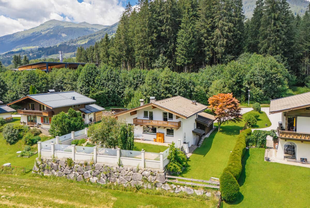Einfamilienhaus mit Wintergarten und Garten in den Hohen Tauern