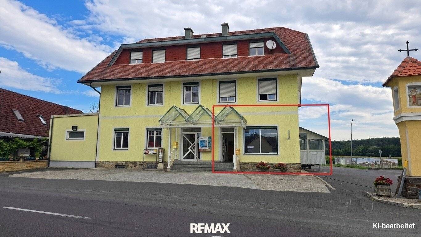 Geschäftsfläche mit Terrasse und Parkplätzen in Stallhof