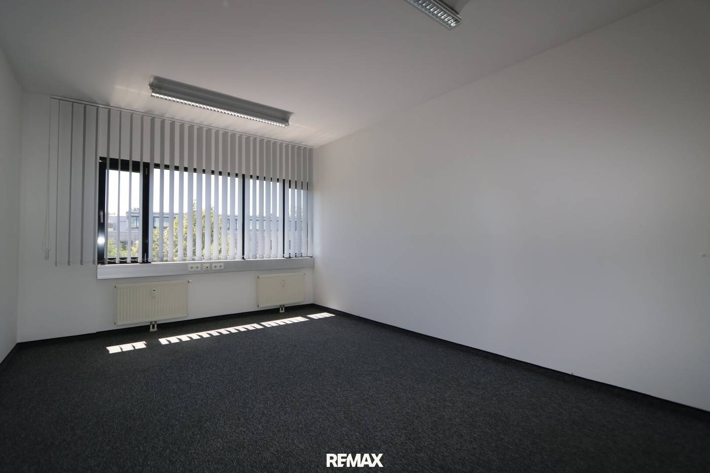 Spacious office space with underground parking and excellent transport links