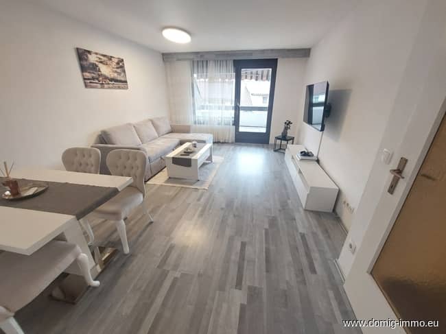 Bright 3 Room Apartment with Balcony and Underground Parking