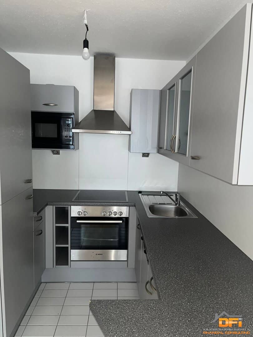 Office with elevator and separate WC in a quiet location