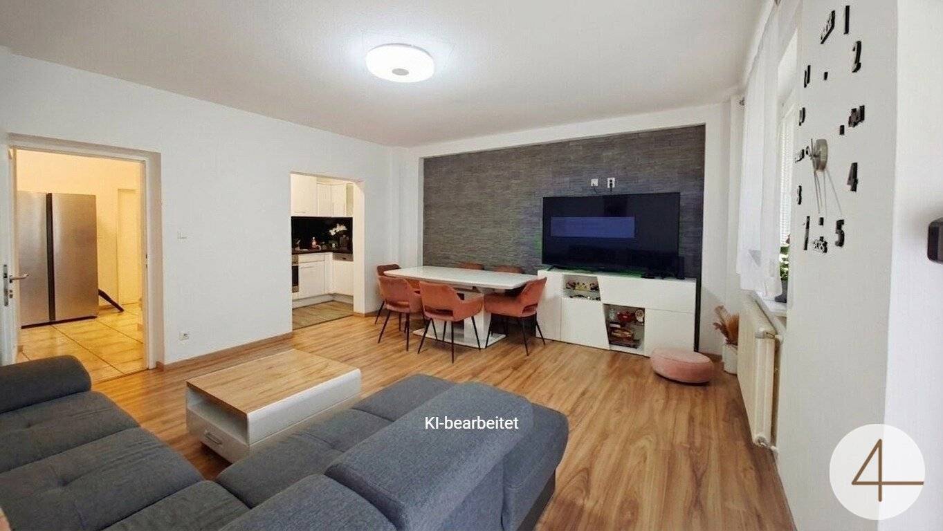 Helle Wohnung mit Loggia und Kellerabteil