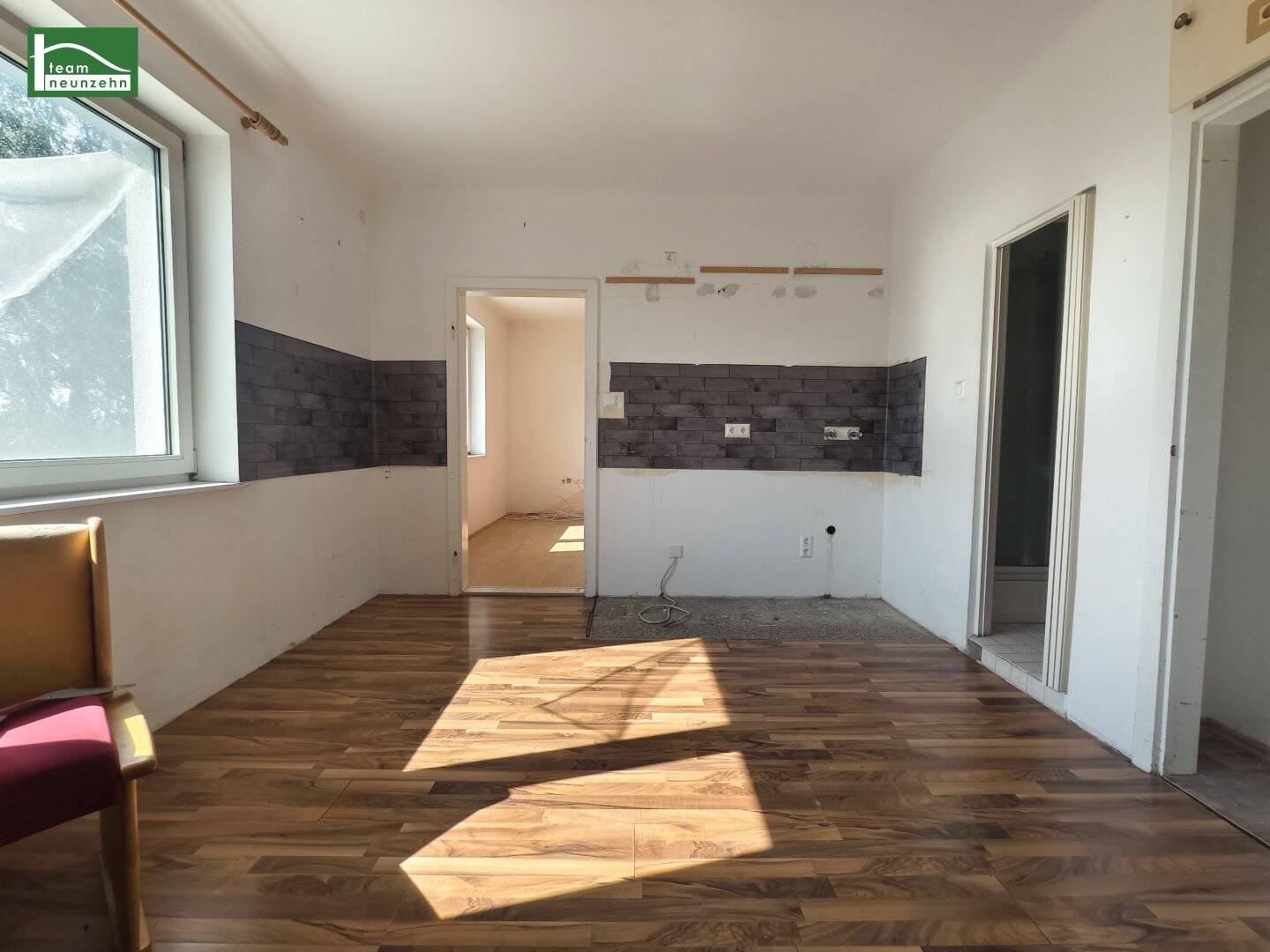 Cooperative apartment near train station and supermarket