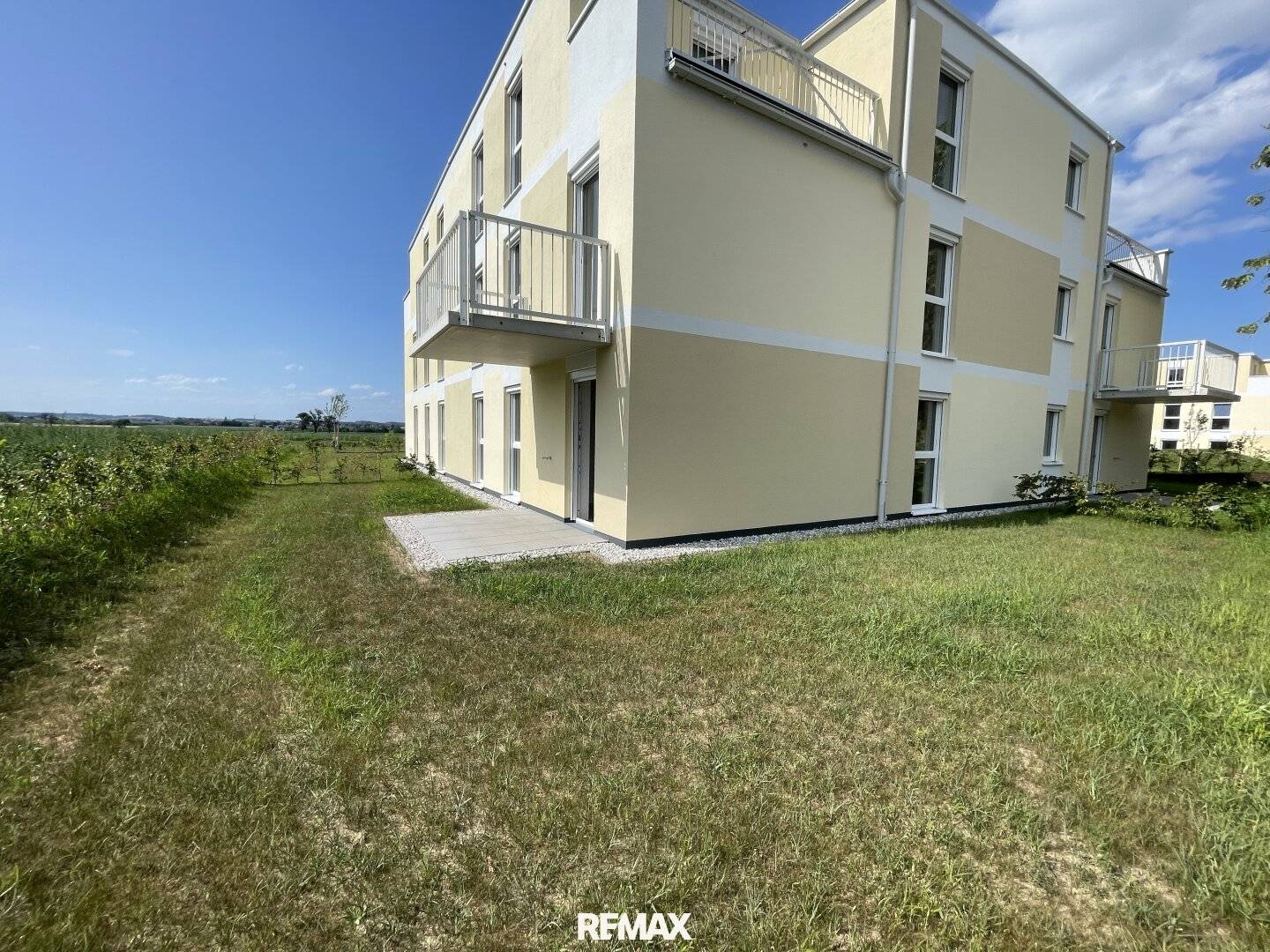 New build apartment with garden and terrace on the ground floor