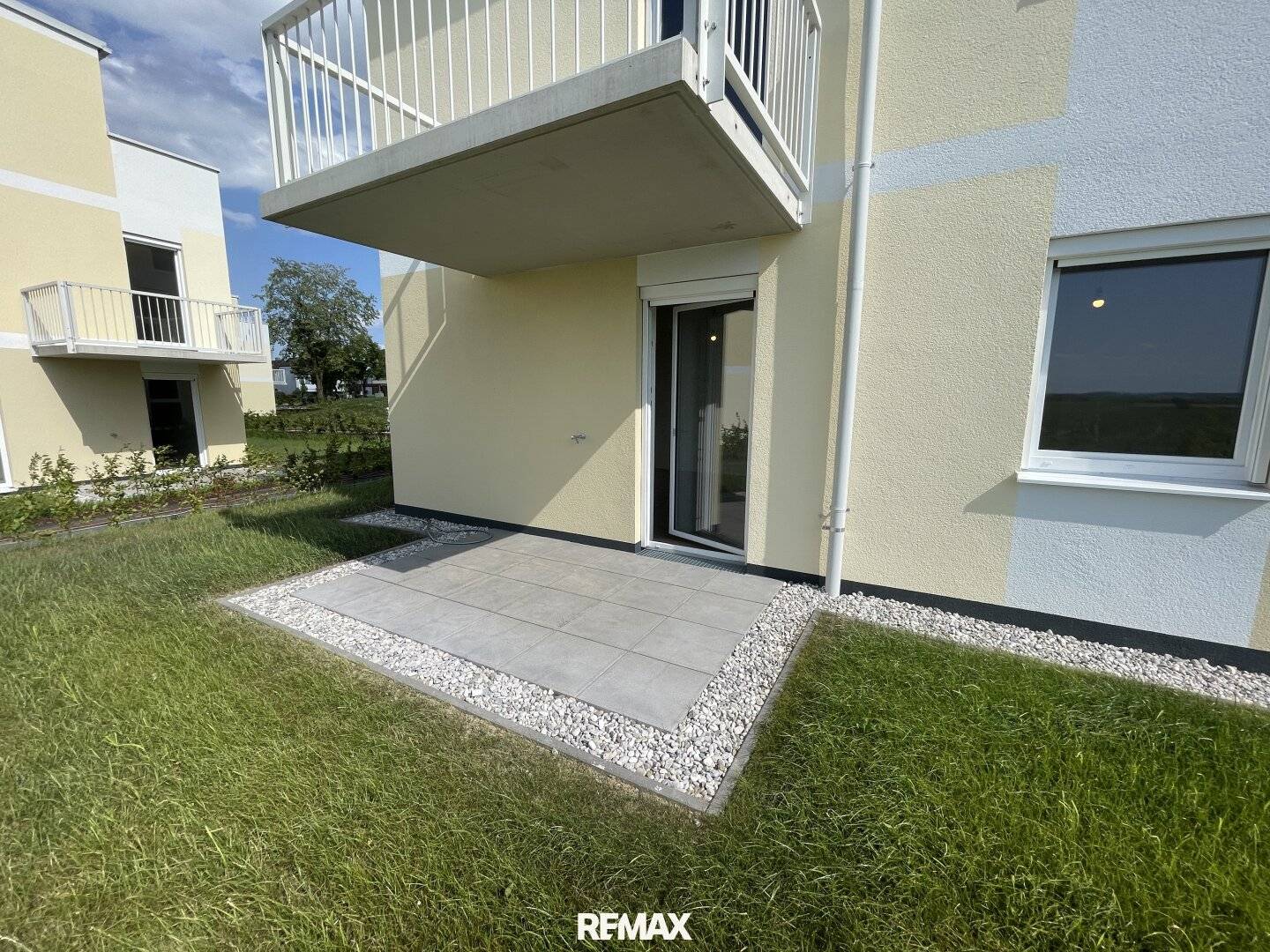 Erdgeschosswohnung mit Terrasse und Garten