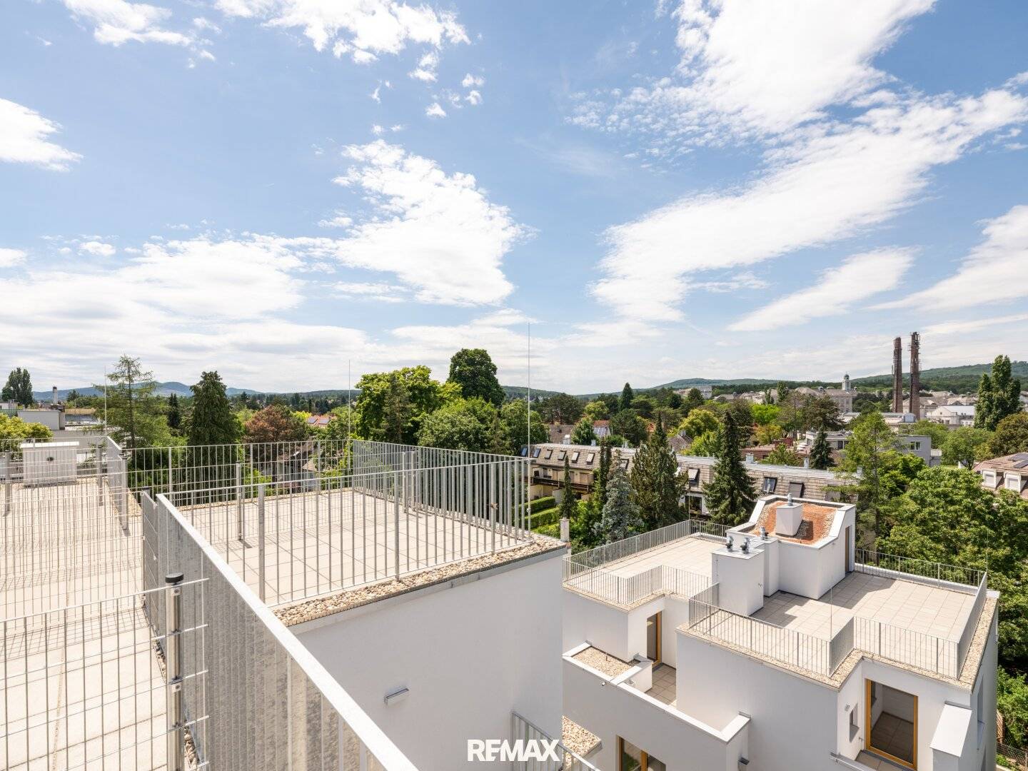 New build apartment with rooftop terrace and open kitchen in Hietzing