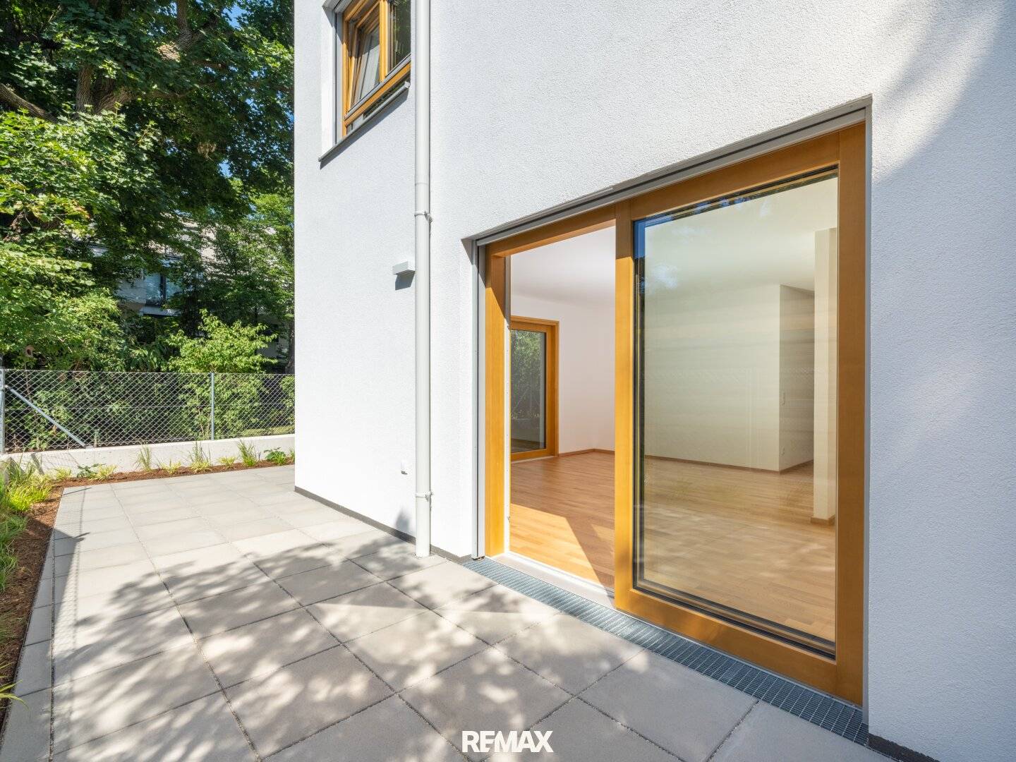 Erdgeschosswohnung mit Garten und Terrasse im Hof