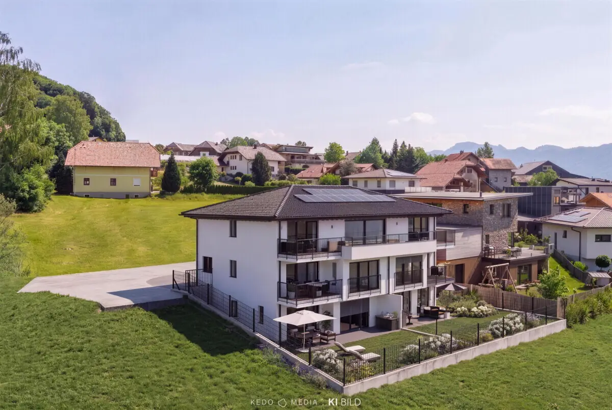 Garden Maisonette with Terrace and Greenery View