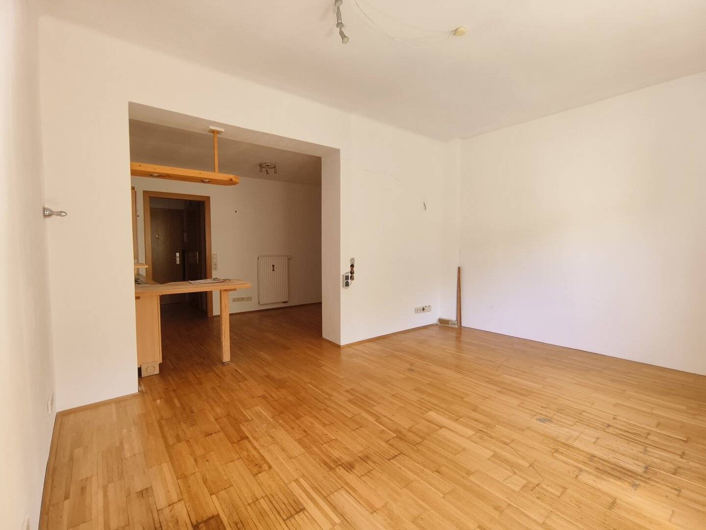 Central apartment with fitted kitchen at Europaplatz