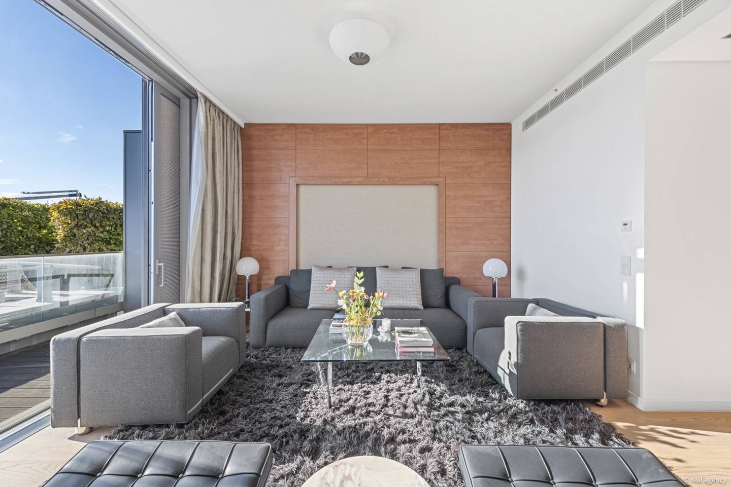 Penthouse with rooftop terrace and city view at Palais Hansen