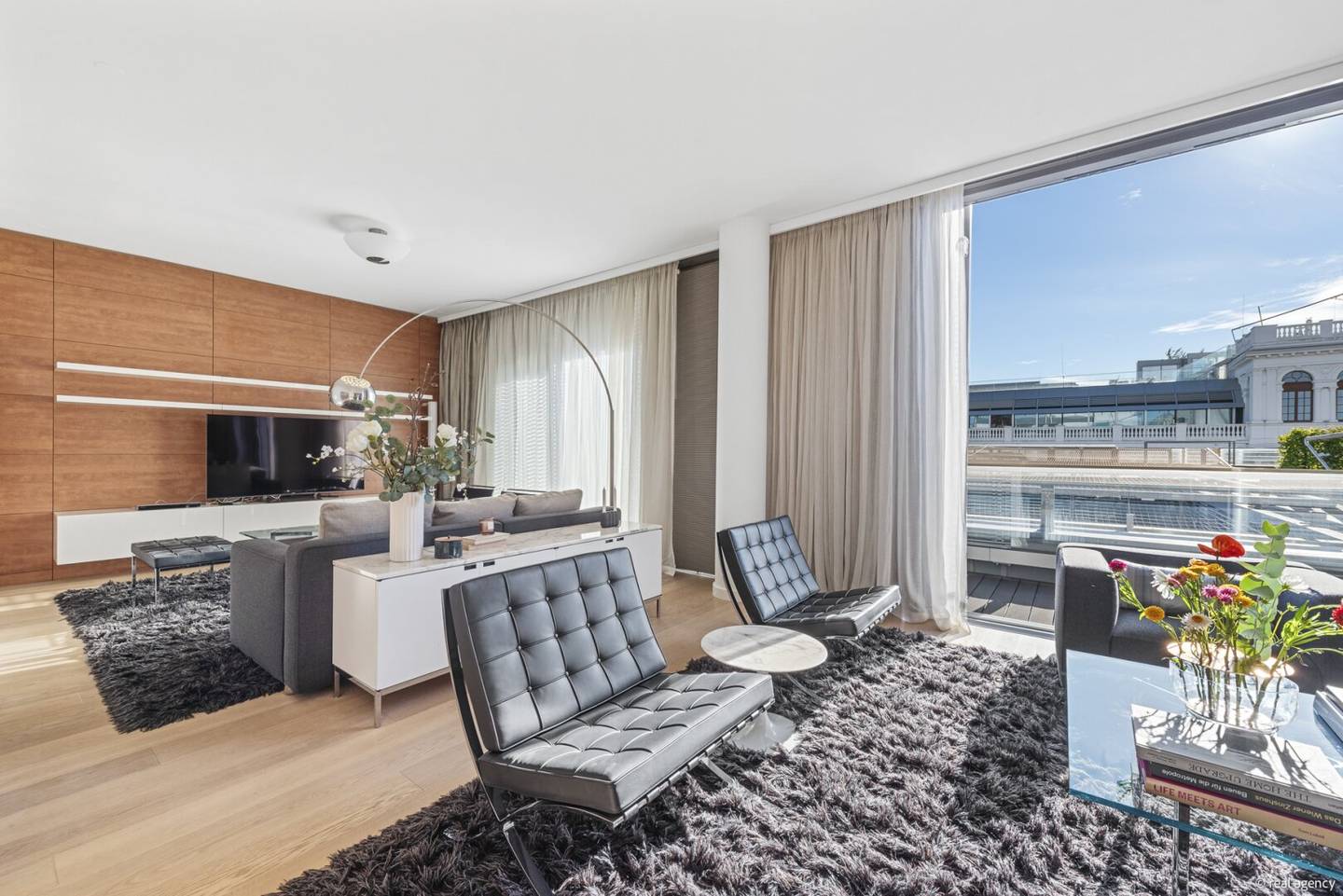 Penthouse with rooftop terrace and city view at Palais Hansen