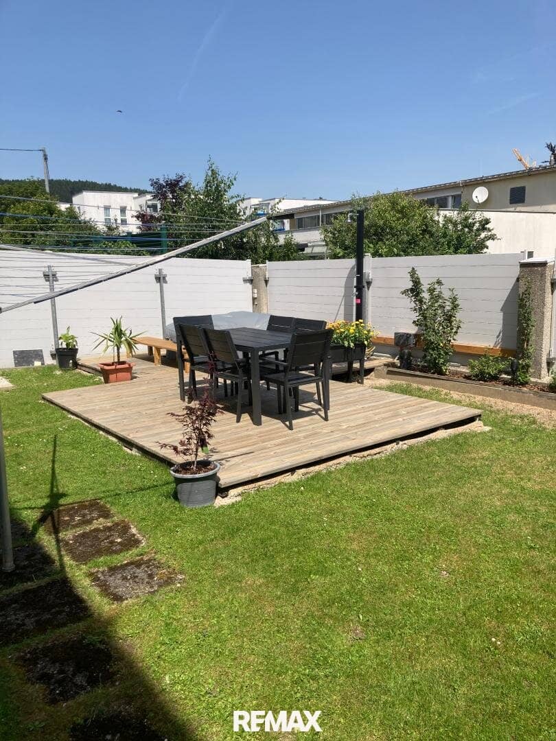 Großzügige Doppelhaushälfte mit Terrasse und Garten