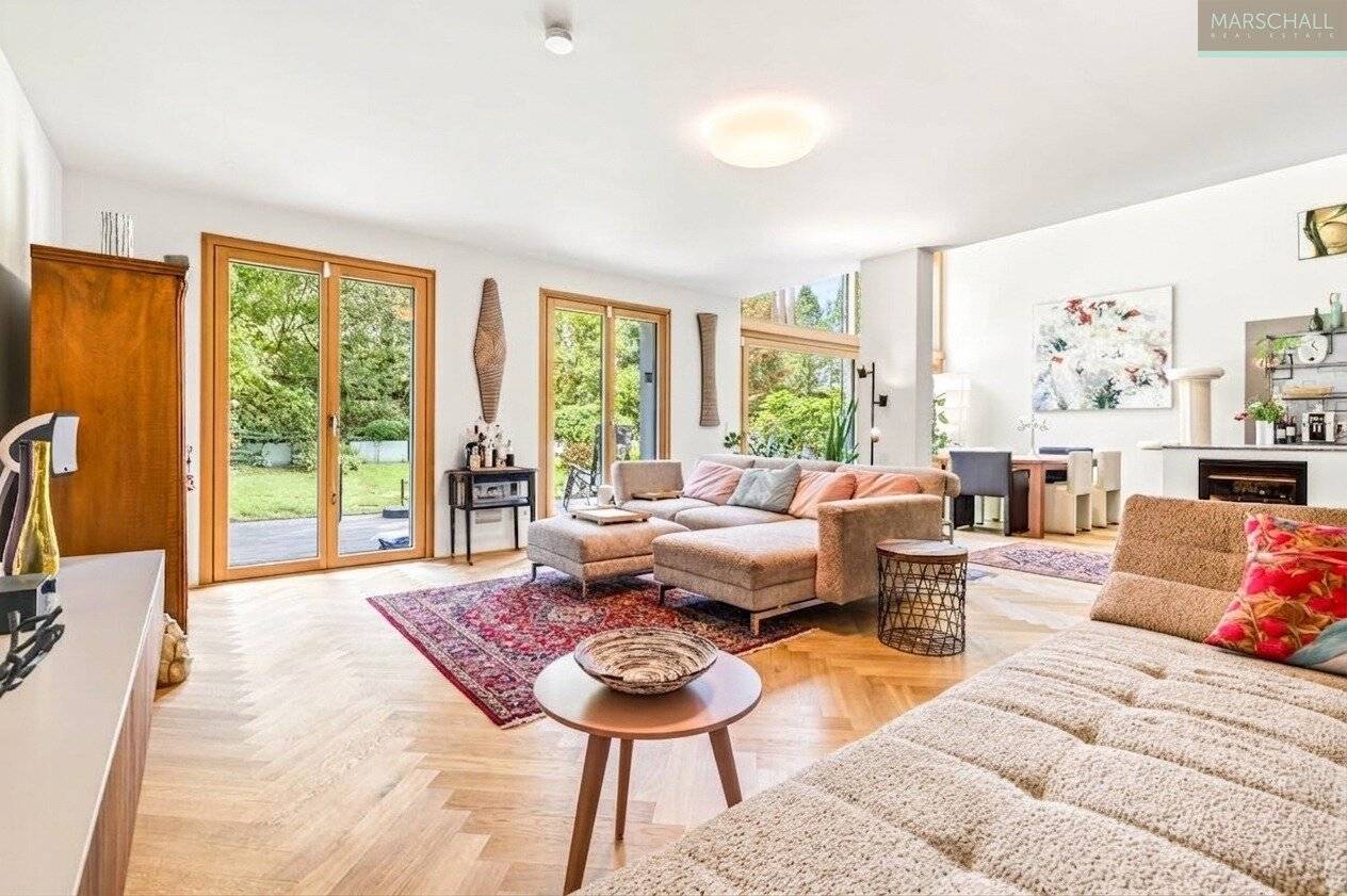 Split-Level-Wohnung mit Garten und Photovoltaik
