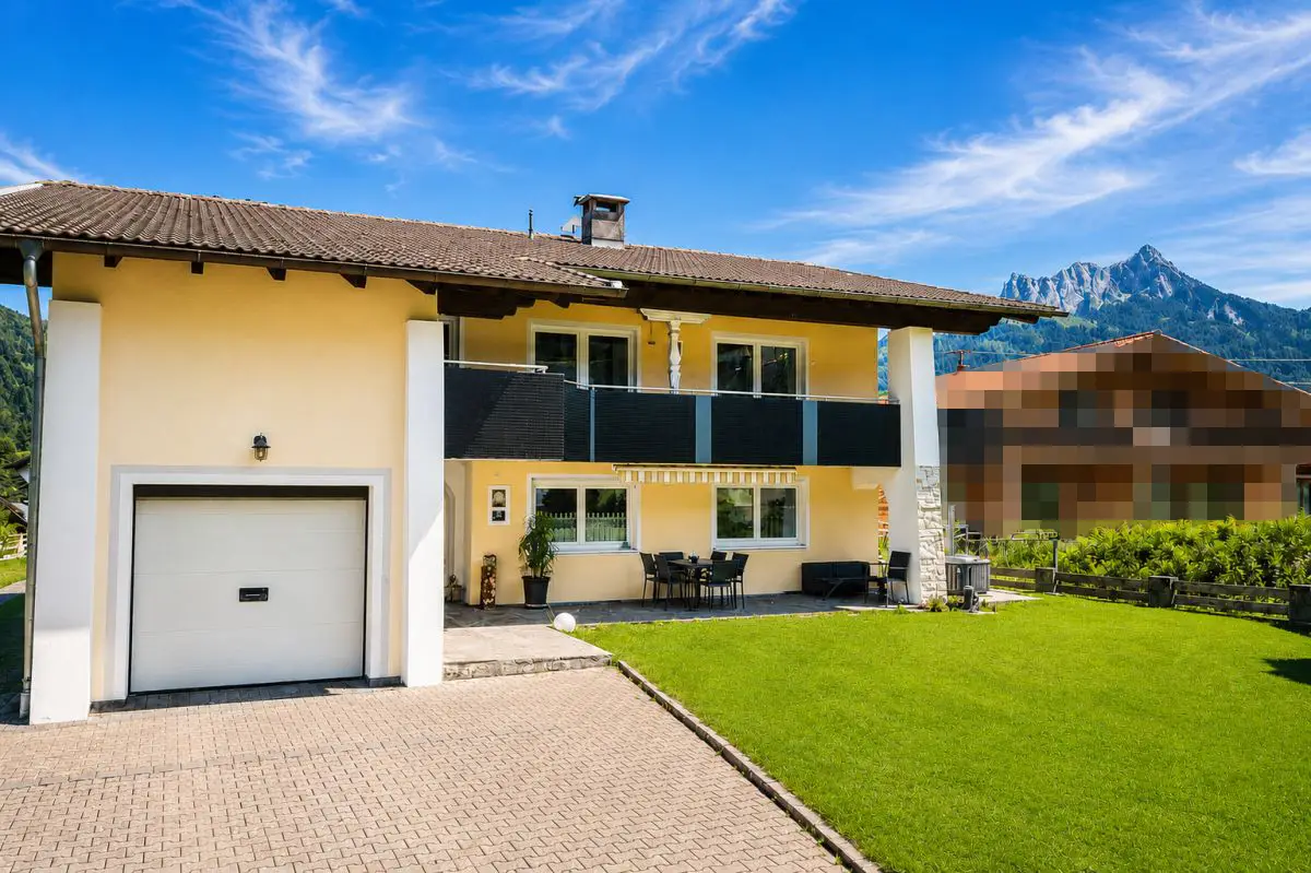 Two family house with mountain view and terrace in sunny location