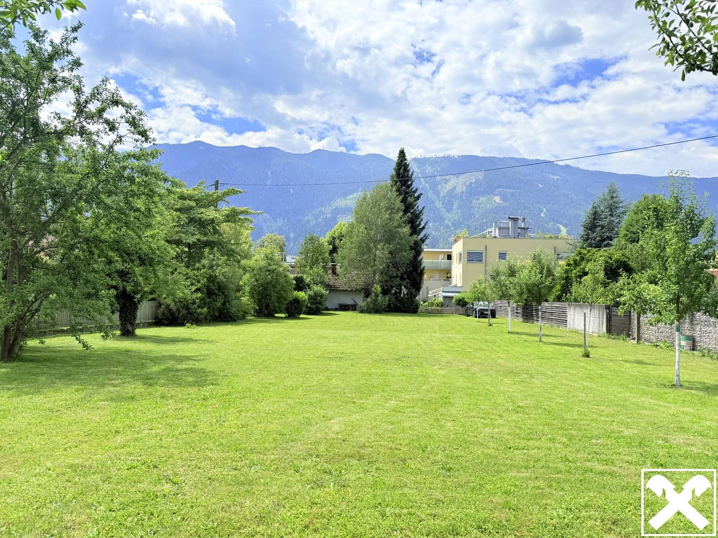 Baugrundstück mit Altbestand und Goldeckblick in ruhiger Innenstadtlage