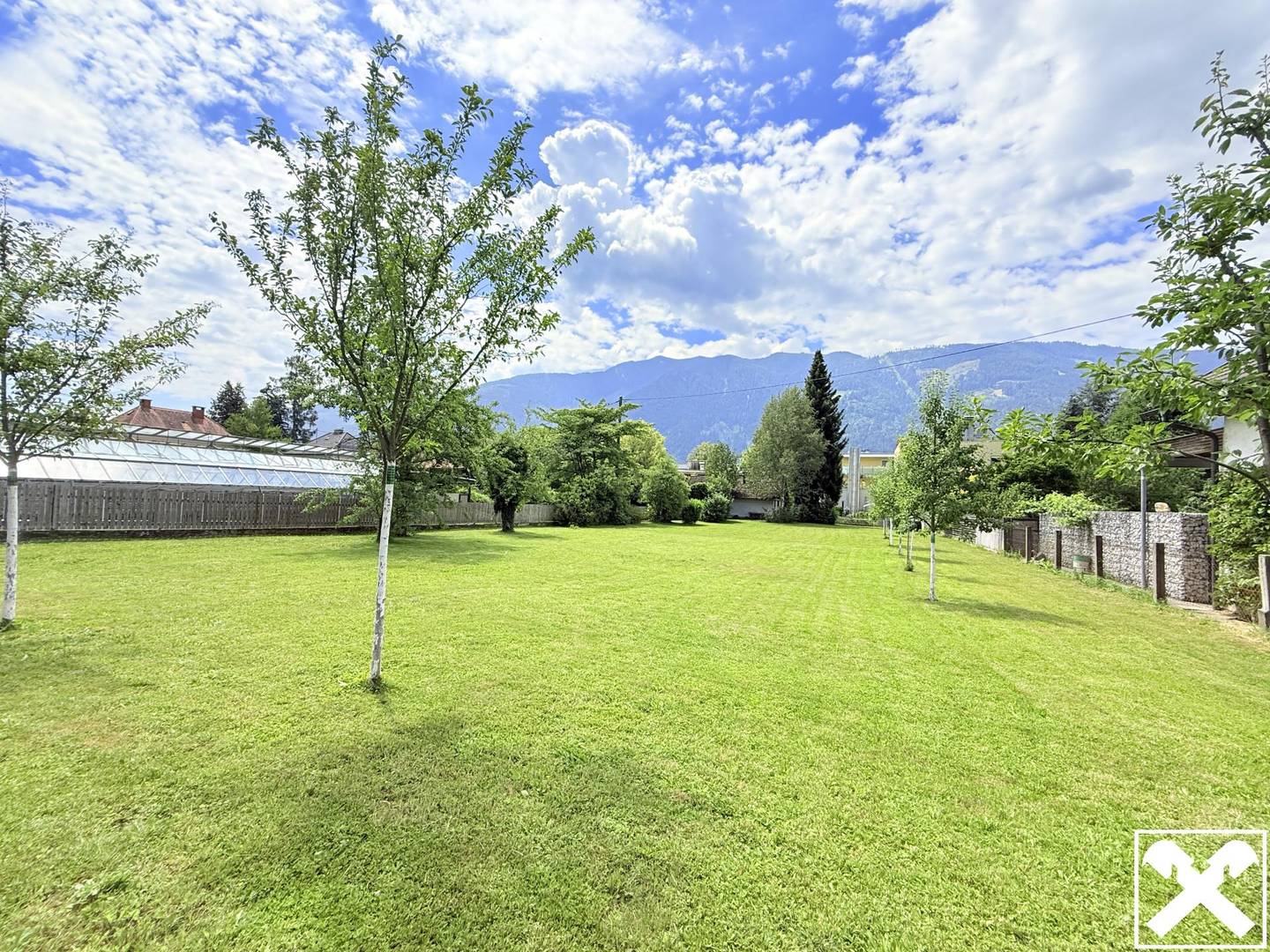 Baugrundstück mit Altbestand und Goldeckblick in ruhiger Innenstadtlage