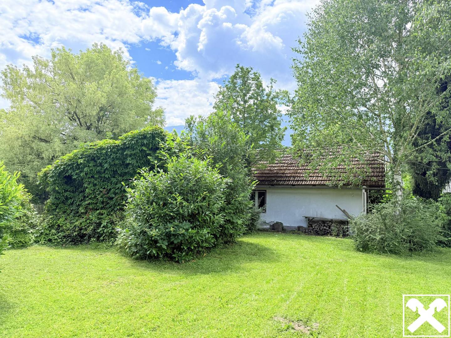Baugrundstück mit Altbestand und Goldeckblick in ruhiger Innenstadtlage