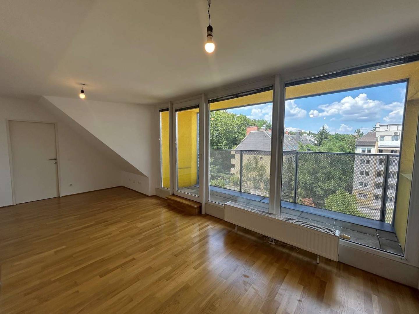 Penthouse Apartment with Loggia and Open Plan Kitchen