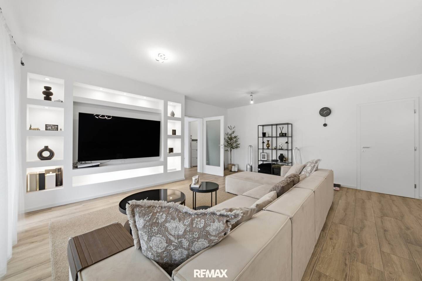 Modern family home with terrace and garden in sunny Mariathal