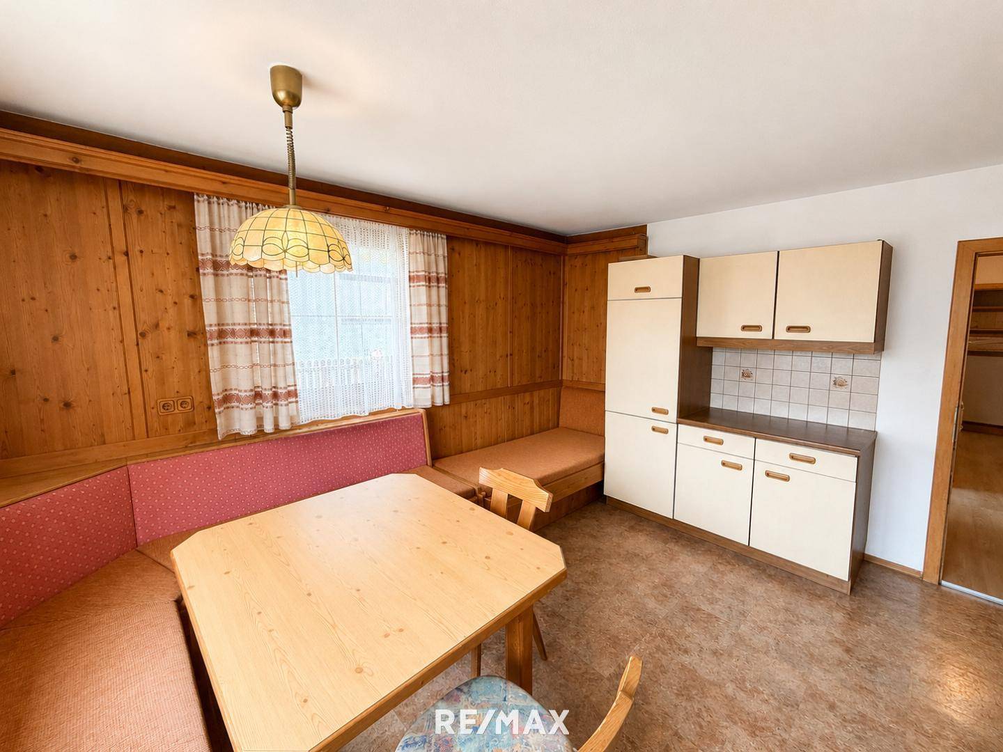 Einfamilienhaus mit Balkonen und Terrasse in sonniger Lage