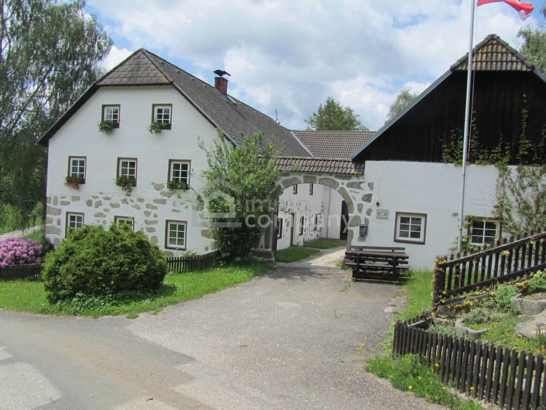 In traumhafter Lage !! - EIN RENOVIERTER ORIGINALER MÜHLVIERTLER BAUERNHOF !!