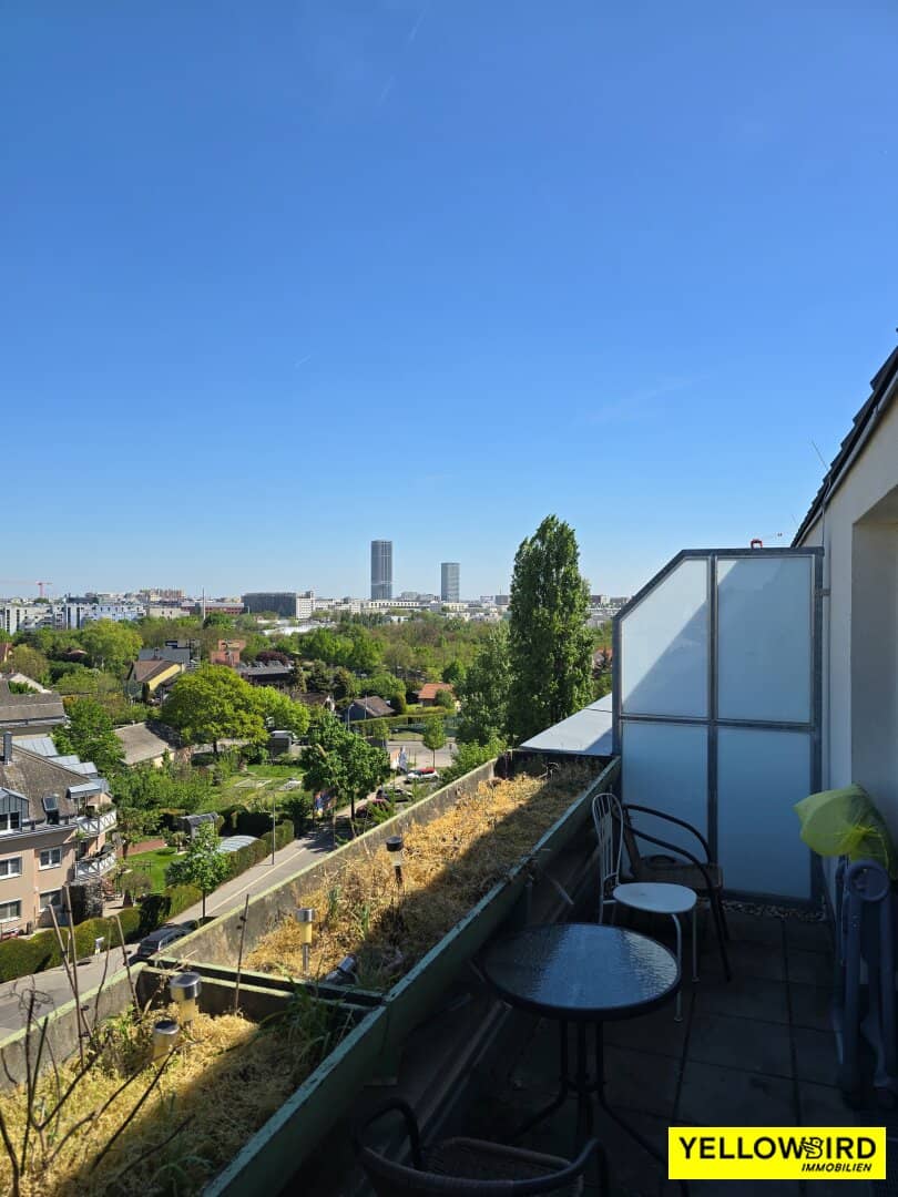 Penthouse Apartment with Balcony and Panoramic View