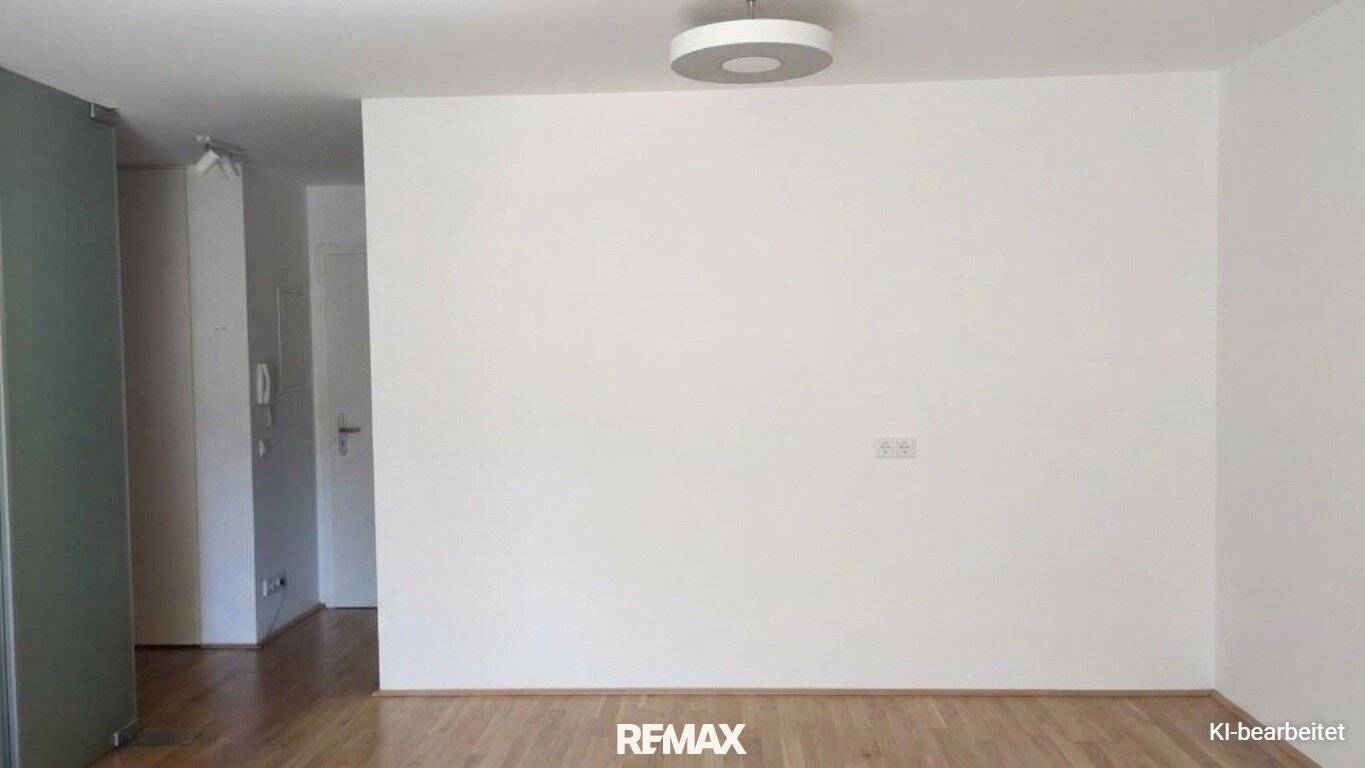 Bright 2 Room Apartment with Loggia and Carport