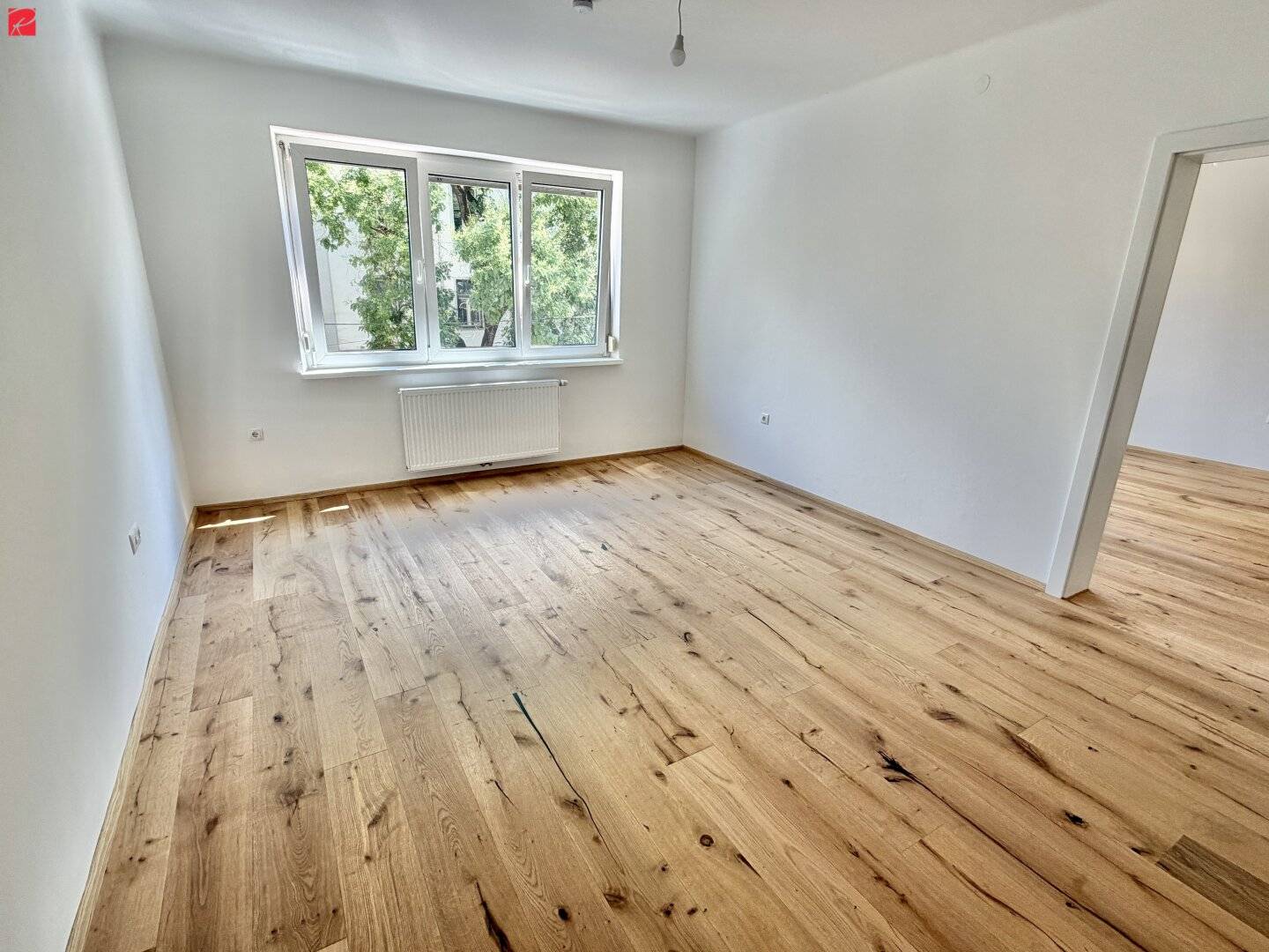 Bright Apartment with Balcony and Parquet in Geidorf