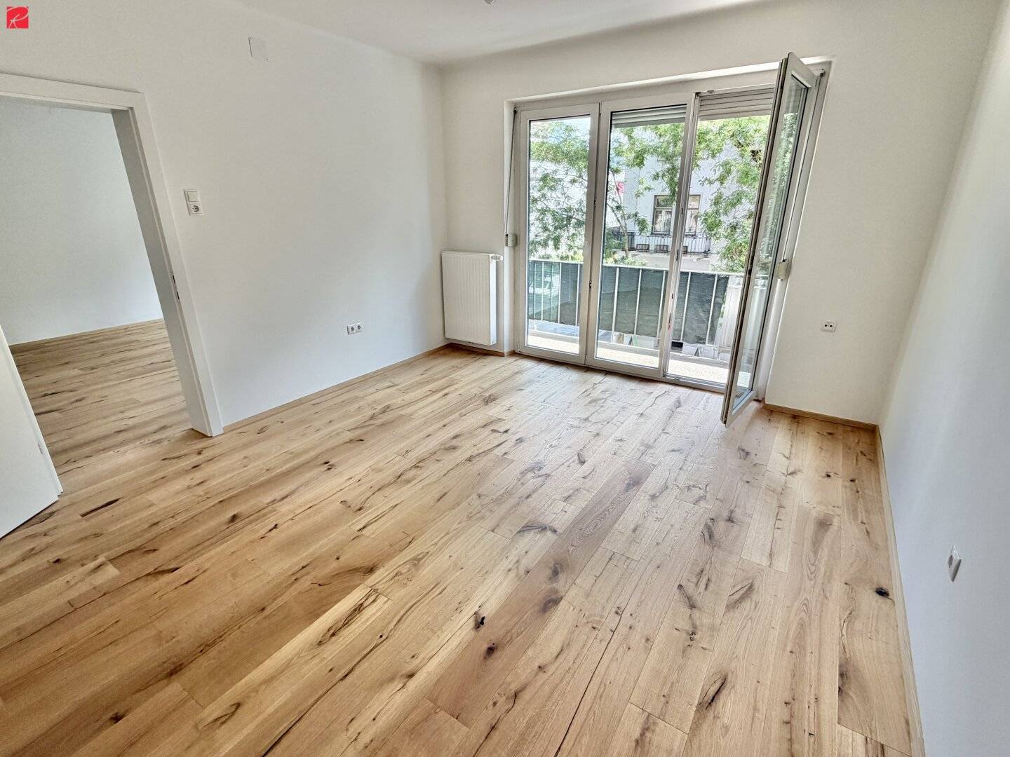 Bright Apartment with Balcony and Parquet in Geidorf