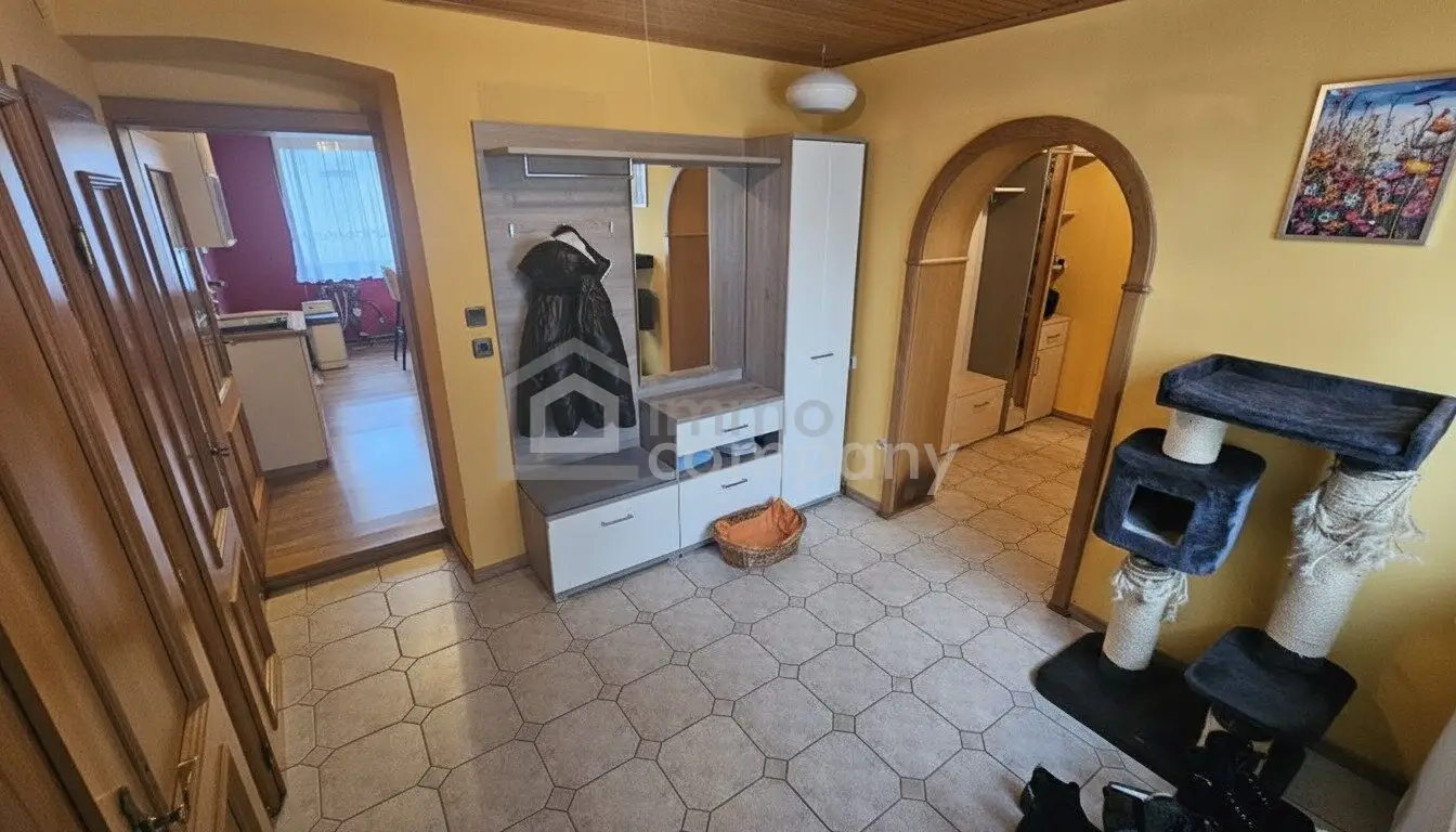 Well maintained house with garden and terrace in quiet location