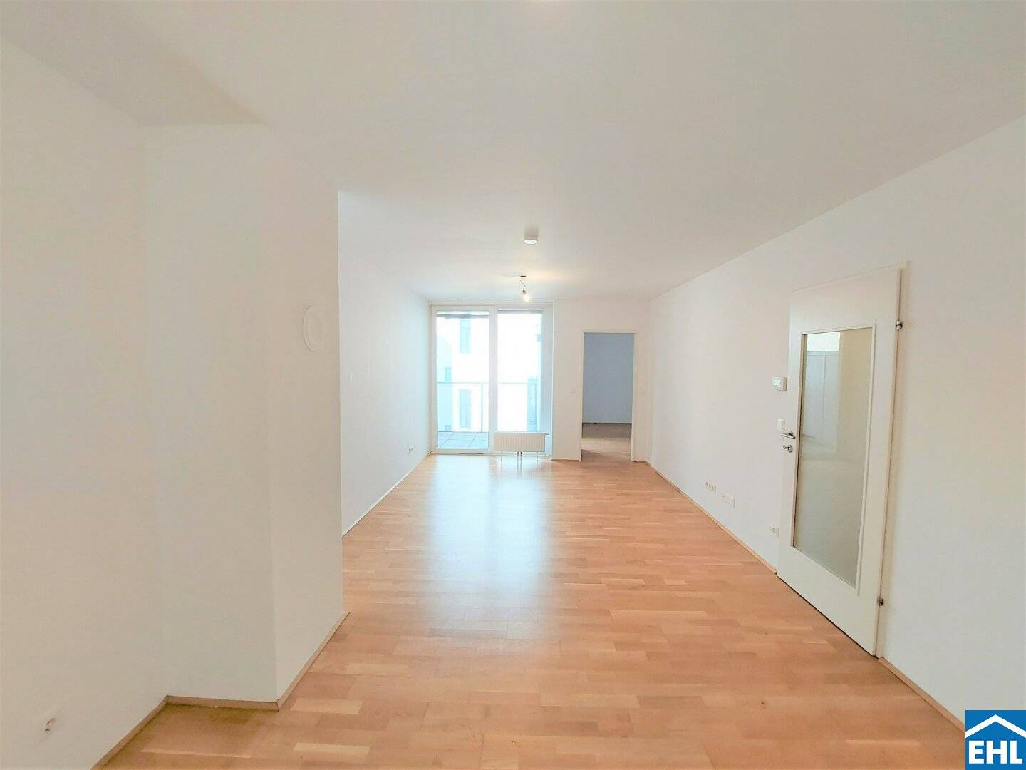 Wohnung am Haydnpark mit Balkon und Parkett