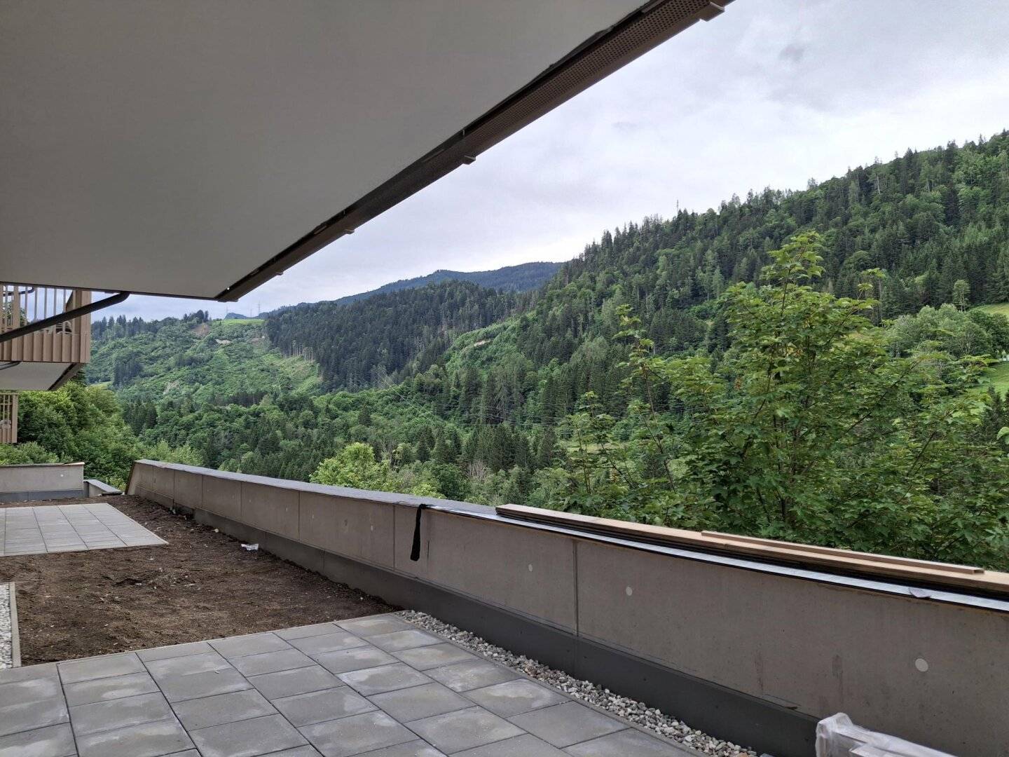 New build apartment with mountain view and two terraces