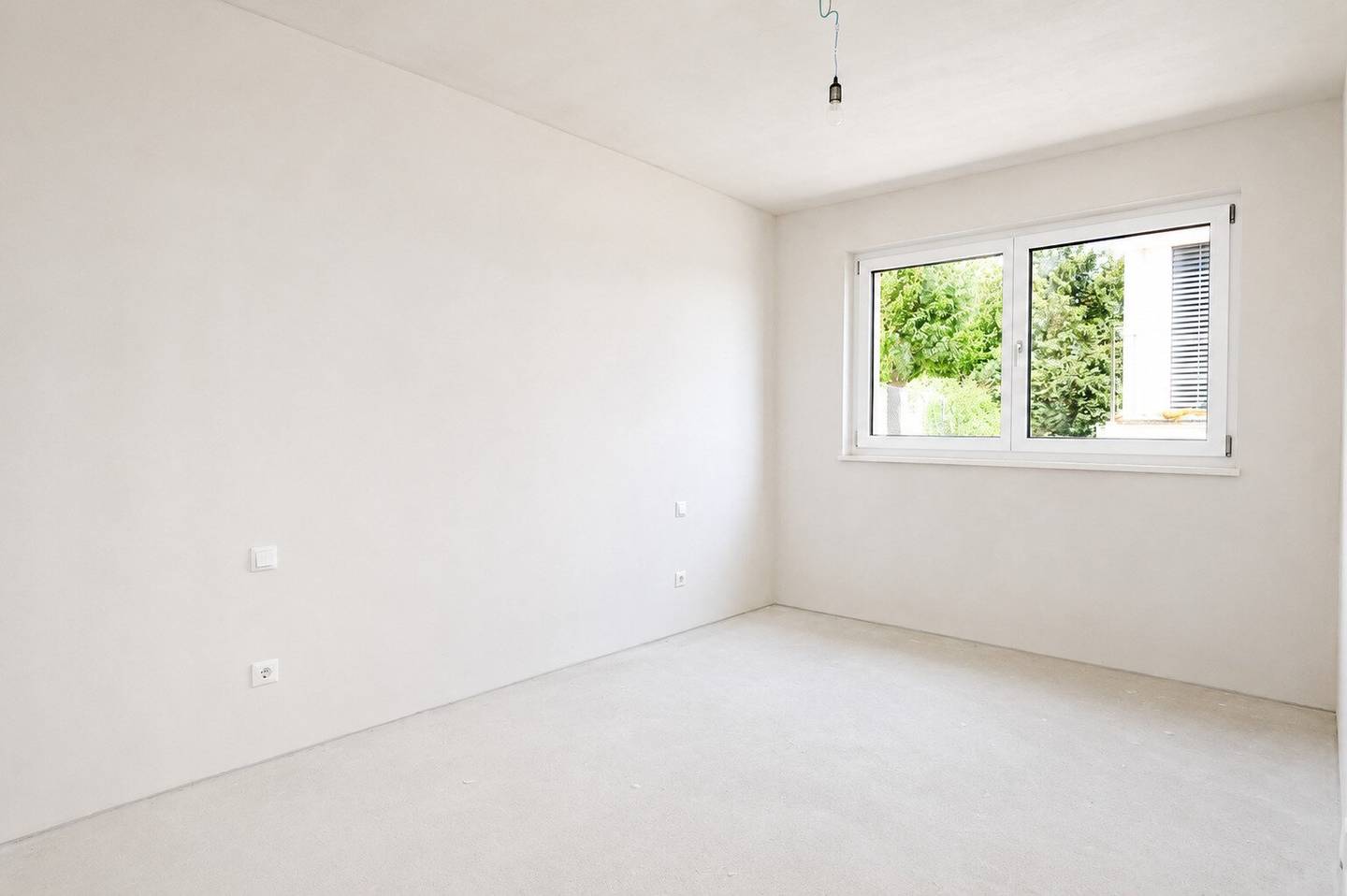 Neubauwohnung mit Balkon und Bergblick im Stadtzentrum