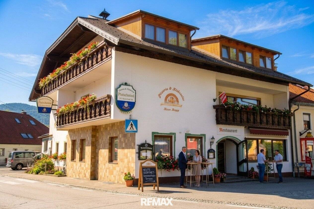 Traditionsgasthaus „Platzschmied“ – Gaststätte mit 7 Fremdenzimmern und Betreiberwohnung.