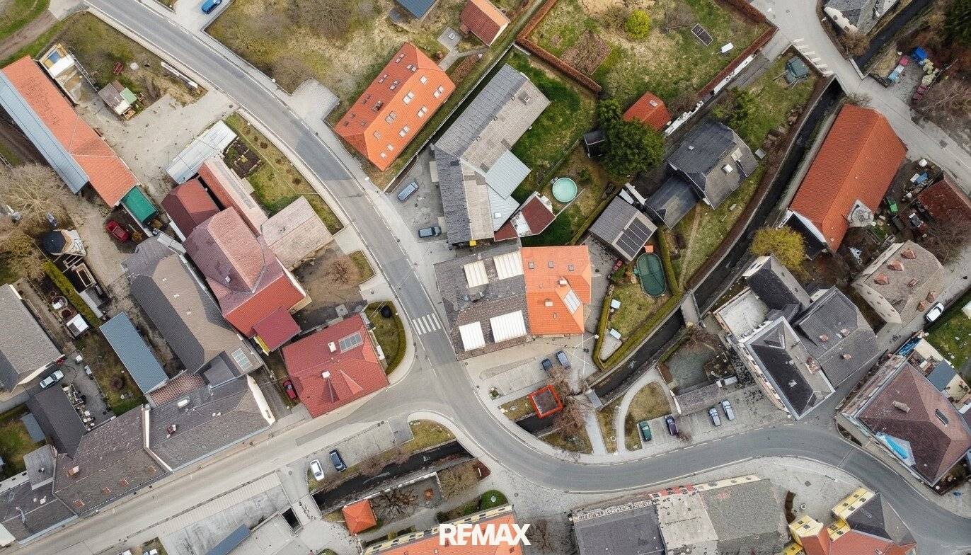 Traditionsgasthaus „Platzschmied“ – Gaststätte mit 7 Fremdenzimmern und Betreiberwohnung.
