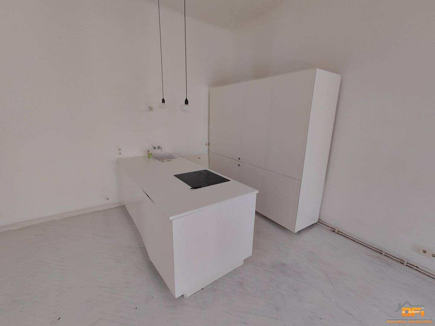 CITY APARTMENT IN 1070 VIENNA: Stylish 4-room apartment with small balcony