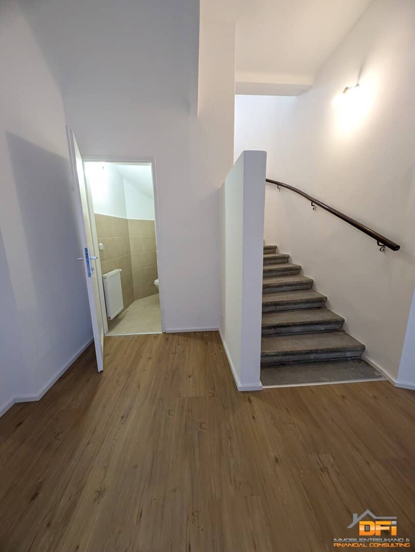 WOHNTRAUM IM HOFHAUS IN OTTAKRING: 5-Zimmer Wohnung mit Flachdach und Hof/Garten in ruhiger Wohnlage
