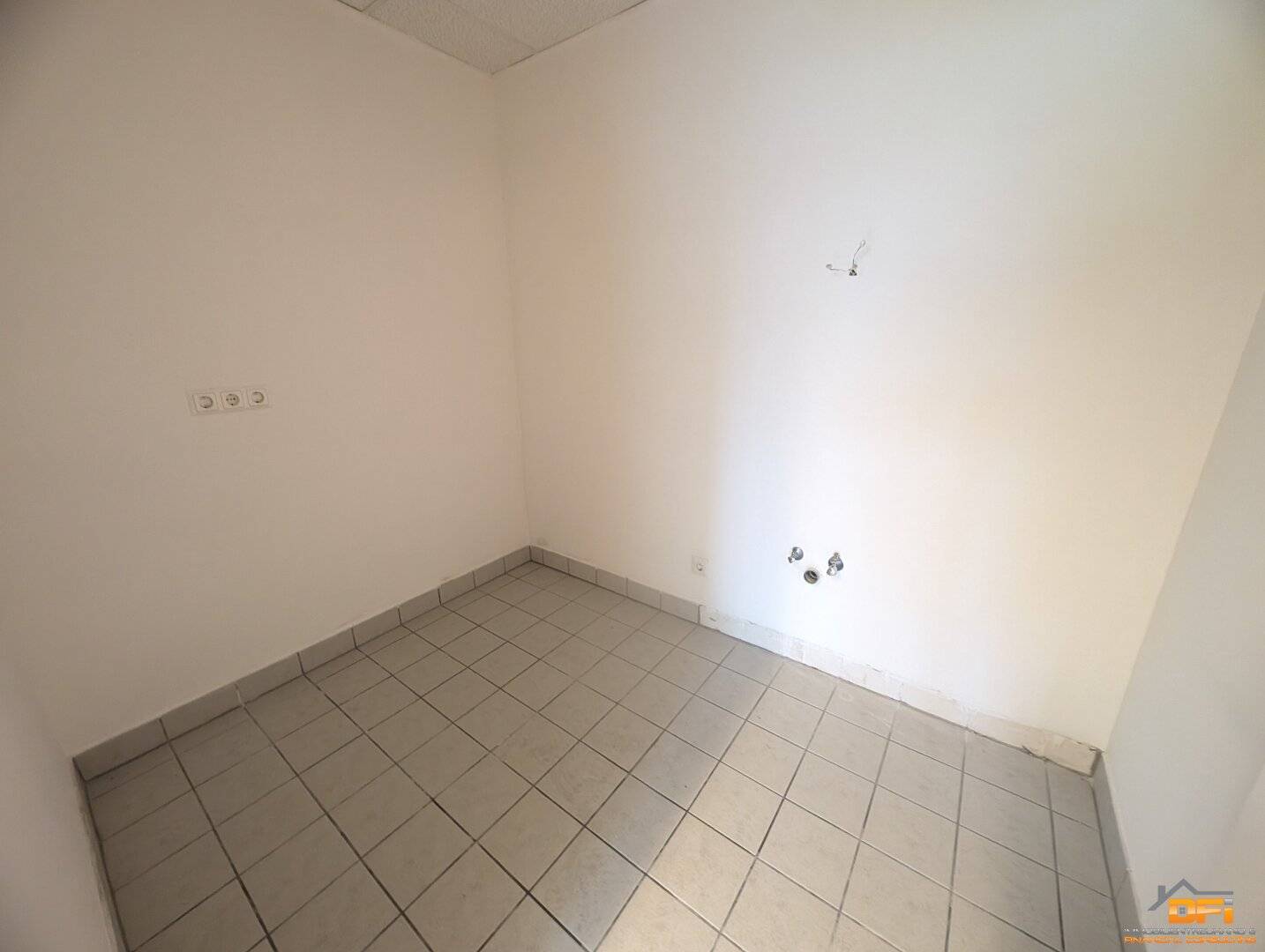 2 MONATE MIETFREI: Helles 3-Zimmer Büro in interessanter Frequenzlage