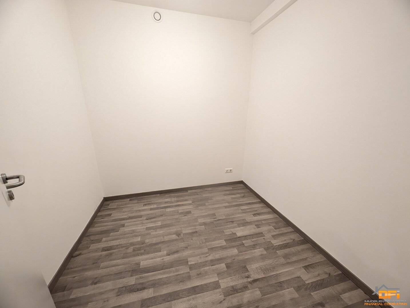 2 MONATE MIETFREI: Helles 3-Zimmer Büro in interessanter Frequenzlage