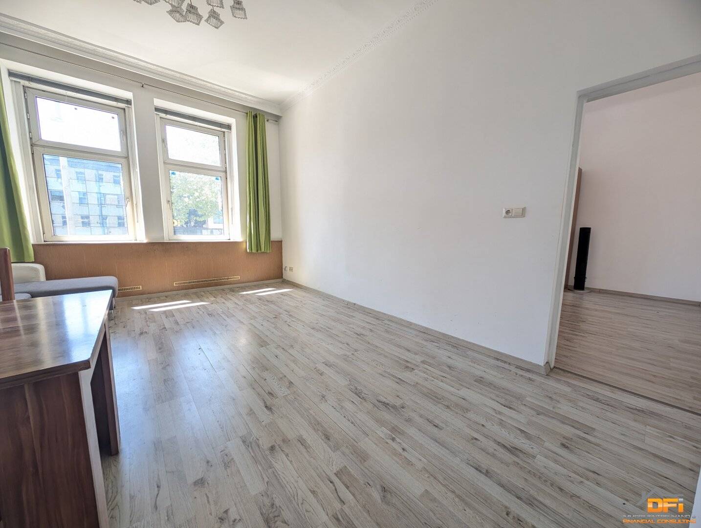 SIMMERING - ENKPLATZ: Interesting 2-room apartment near the U3