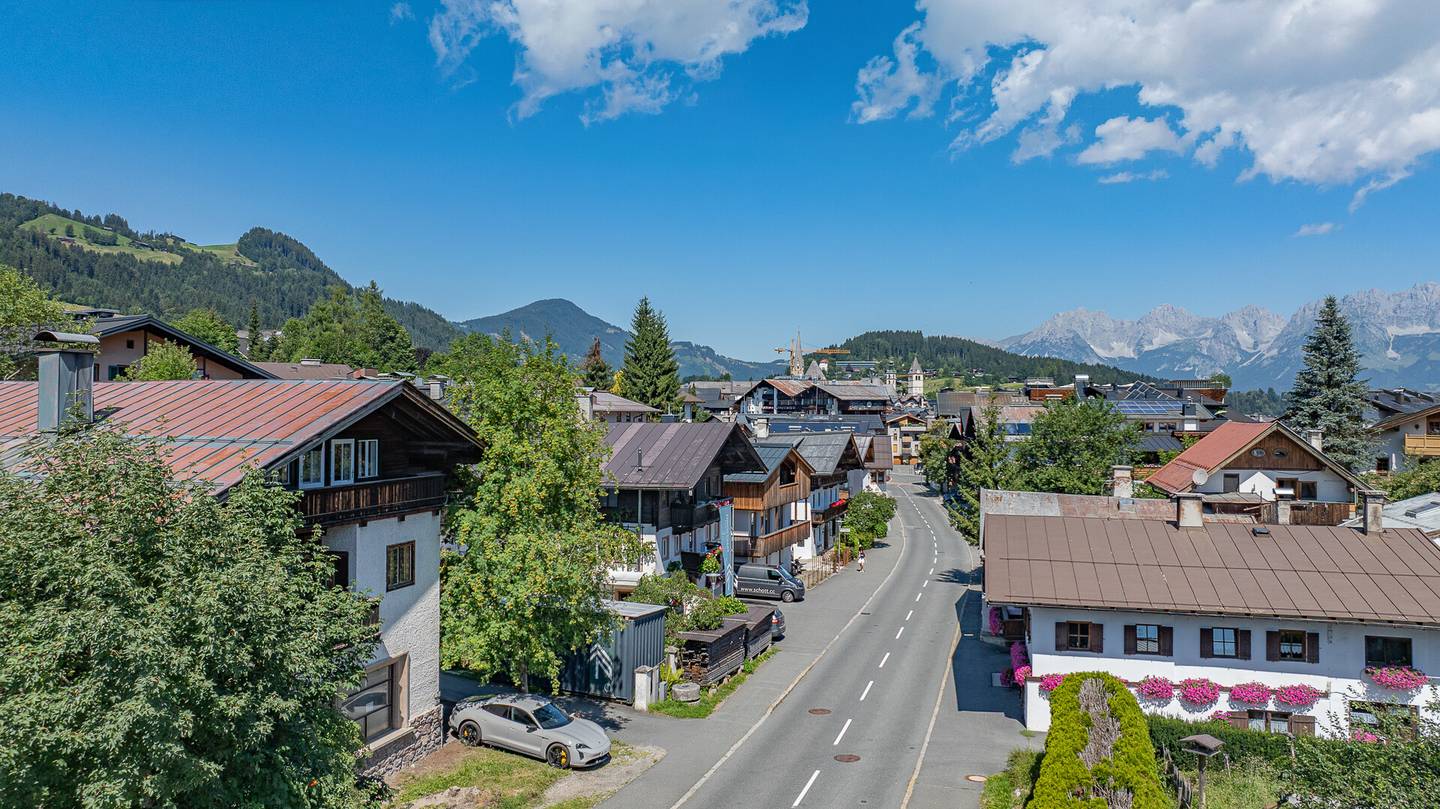 Stadthaus mit Alpenpanorama in zentraler Kitzbüheler Lage