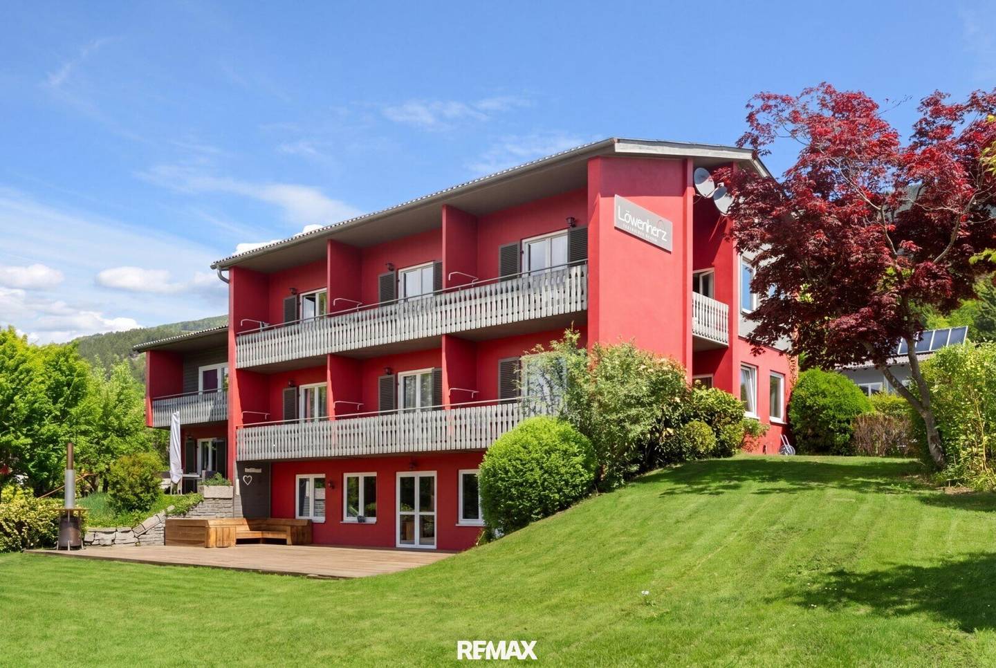 Mehrfamilienhaus mit Panoramablick und großem Gartengrundstück in Seeboden