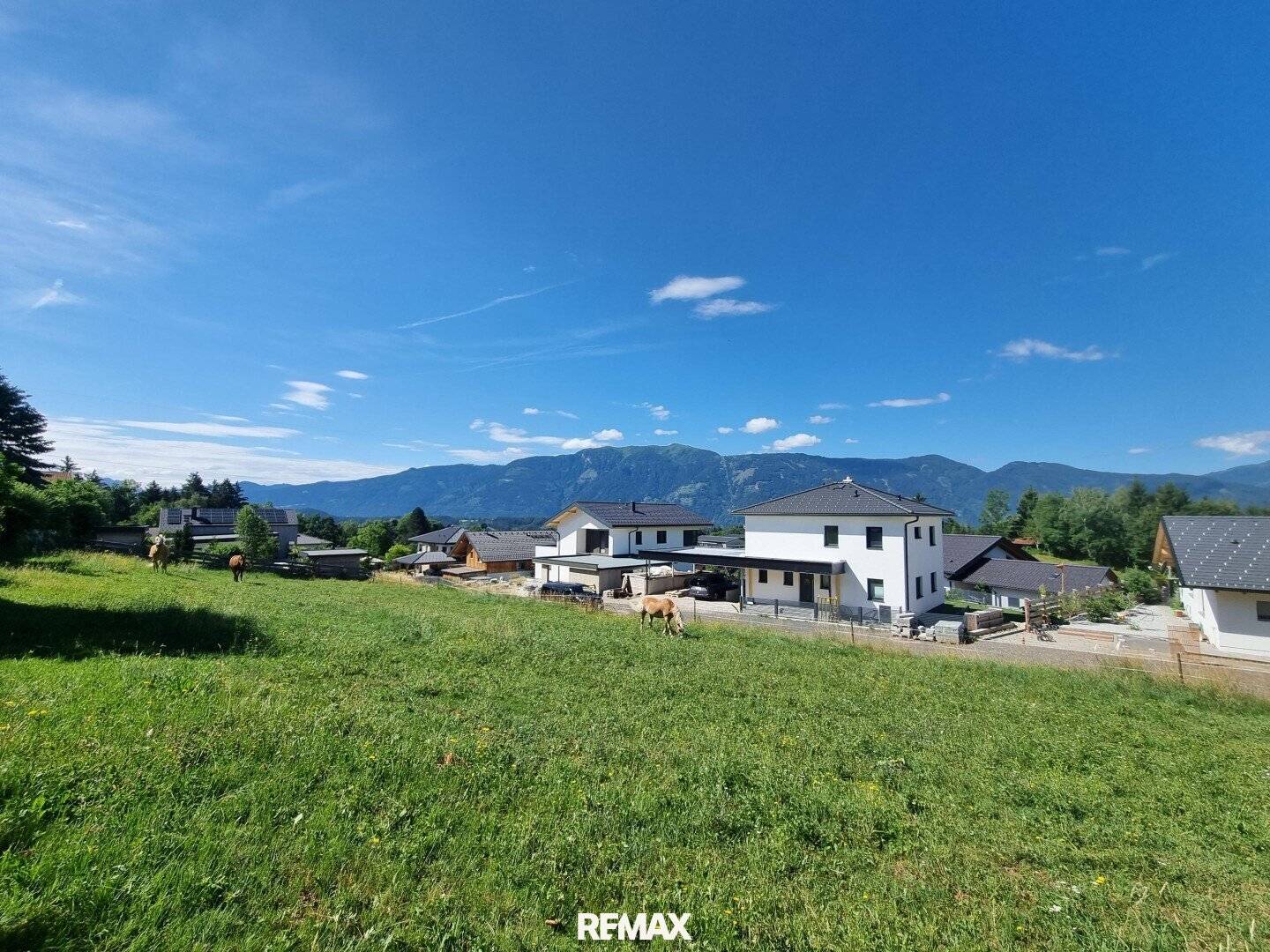Sonniges Baugrundstück mit Einreichplan in Seeboden