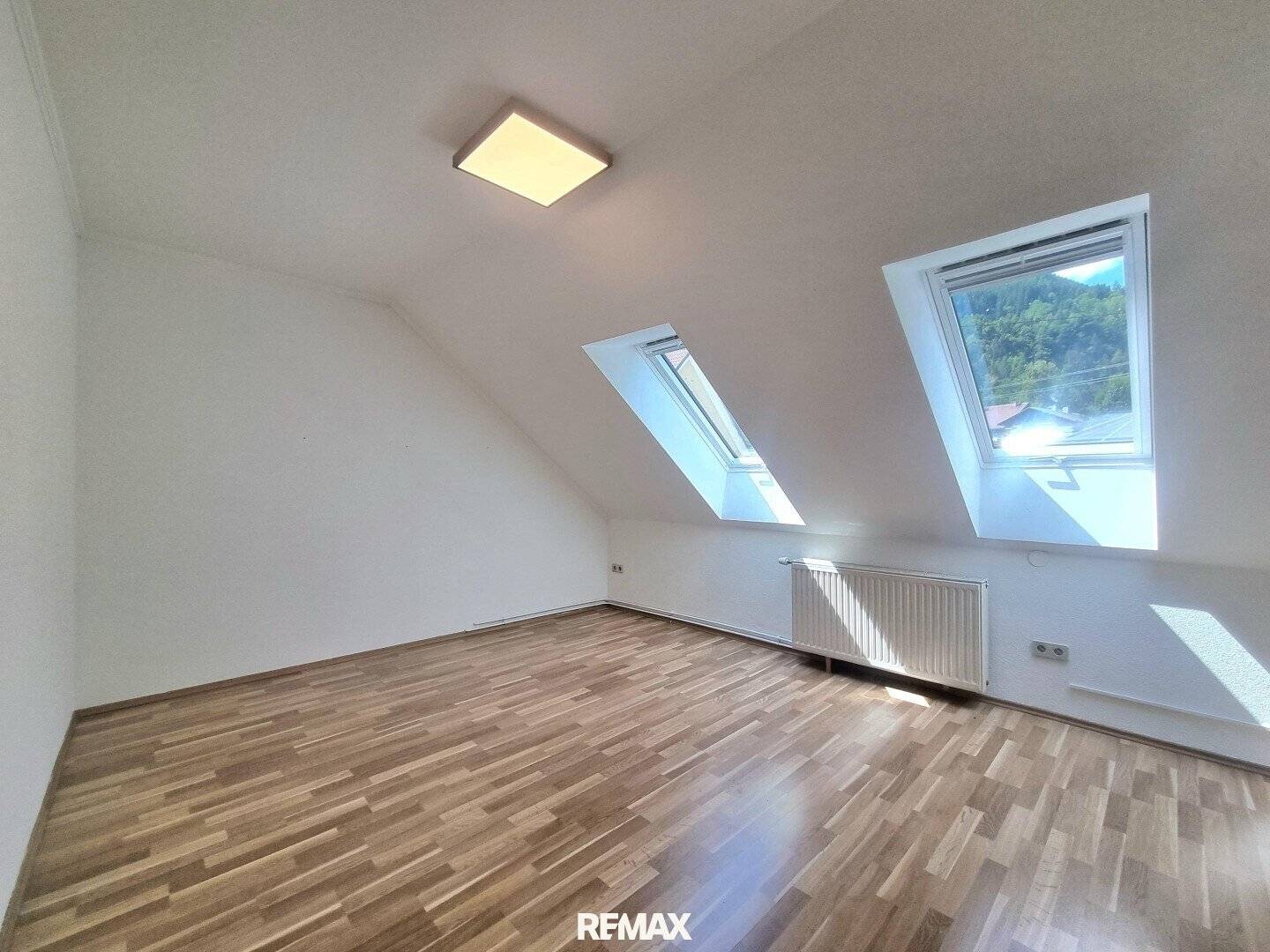 Bright Apartment with Balcony and Garden in Steinfeld