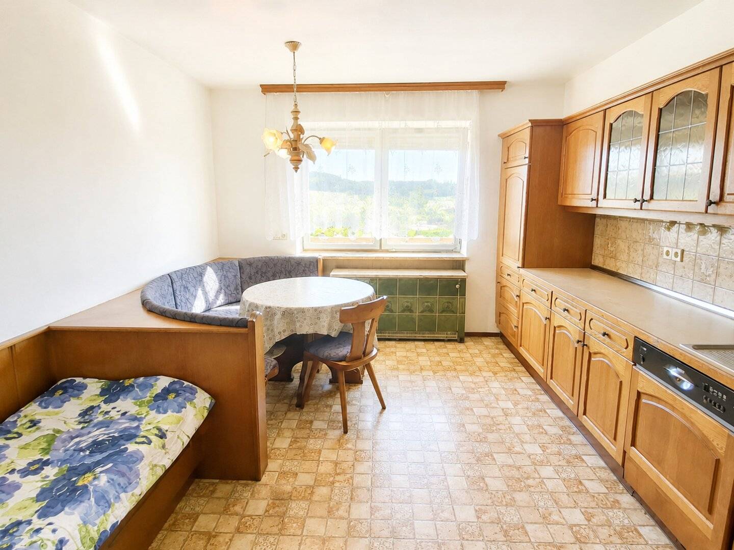 Bungalow with panoramic view and large plot