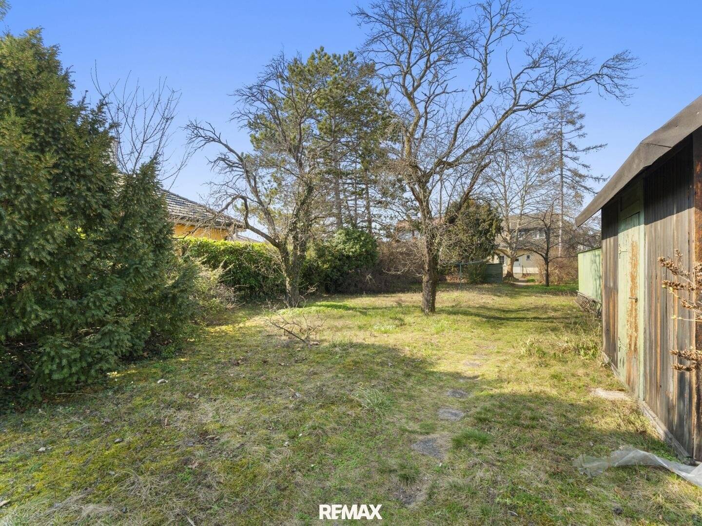 Gepflegtes Einfamilienhaus mit Garten und Kachelofen
