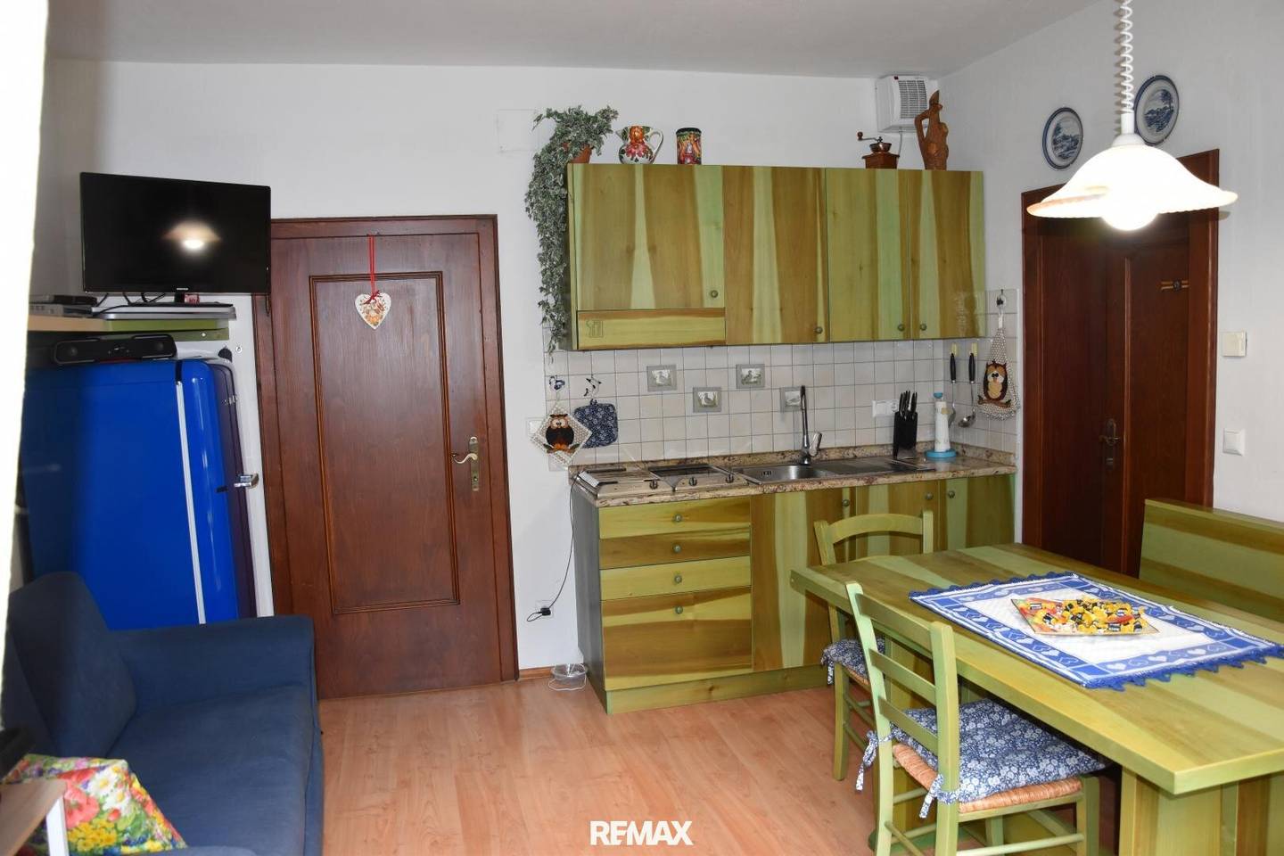 Top floor apartment with balcony near thermal spa