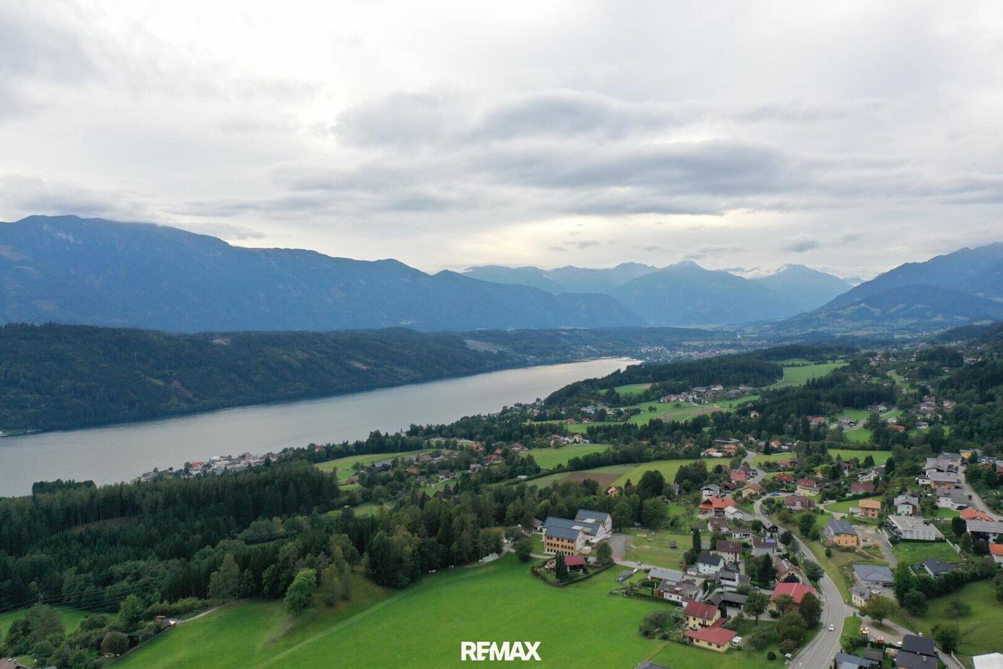 Landhaus mit Seeblick und Photovoltaik am Millstätter See